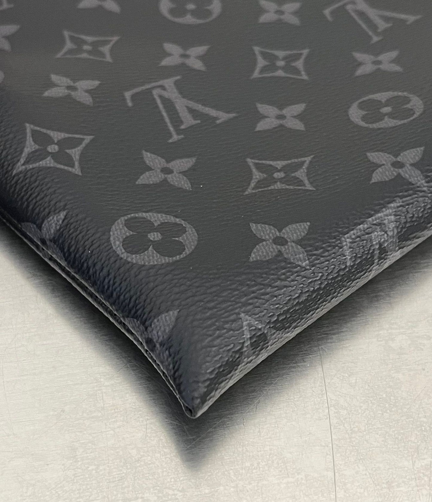 Louis Vuitton Pochette Discovery GM