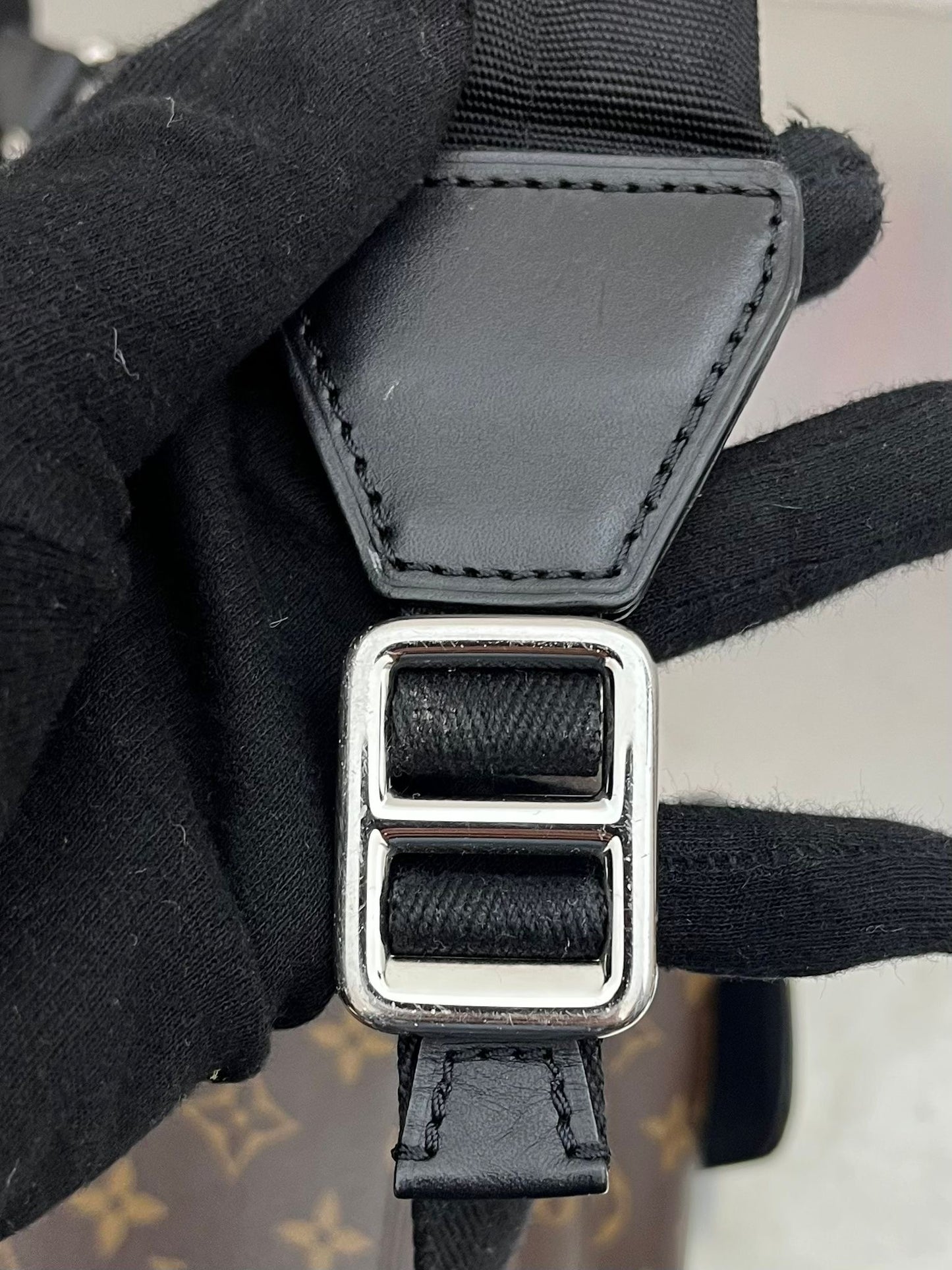 Louis Vuitton Christopher MM