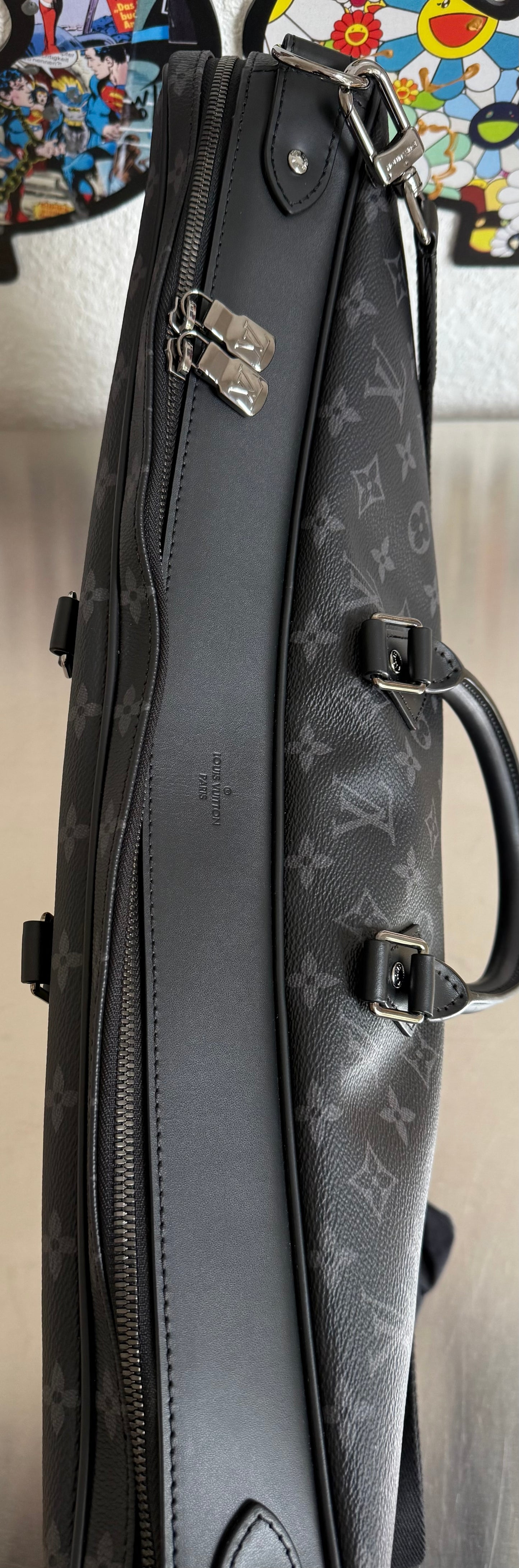 Louis Vuitton Kleiderschutzhülle Monogram Eclipse