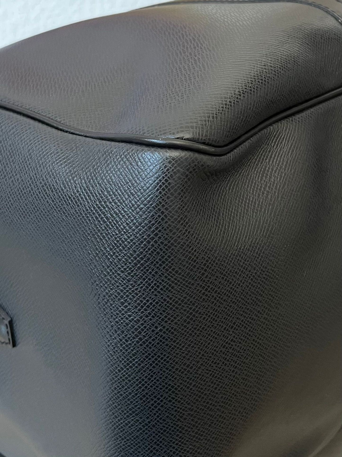 Louis Vuitton Kendall PM Taiga