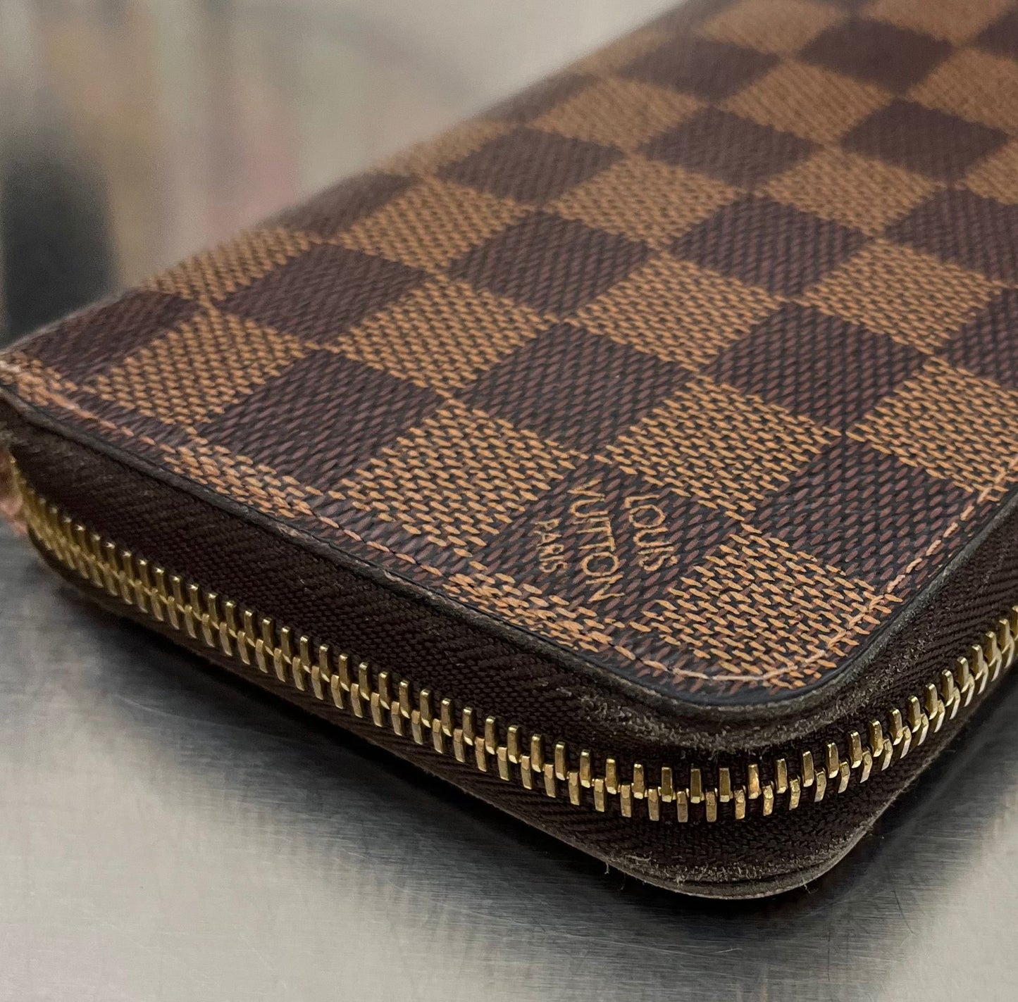Louis Vuitton Zippy Damier
