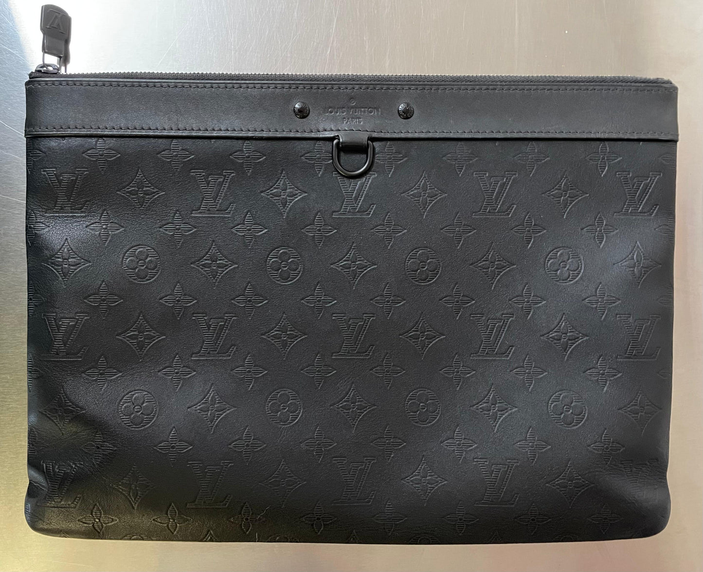 Louis Vuitton Shadow Pochette Discovery GM Leder