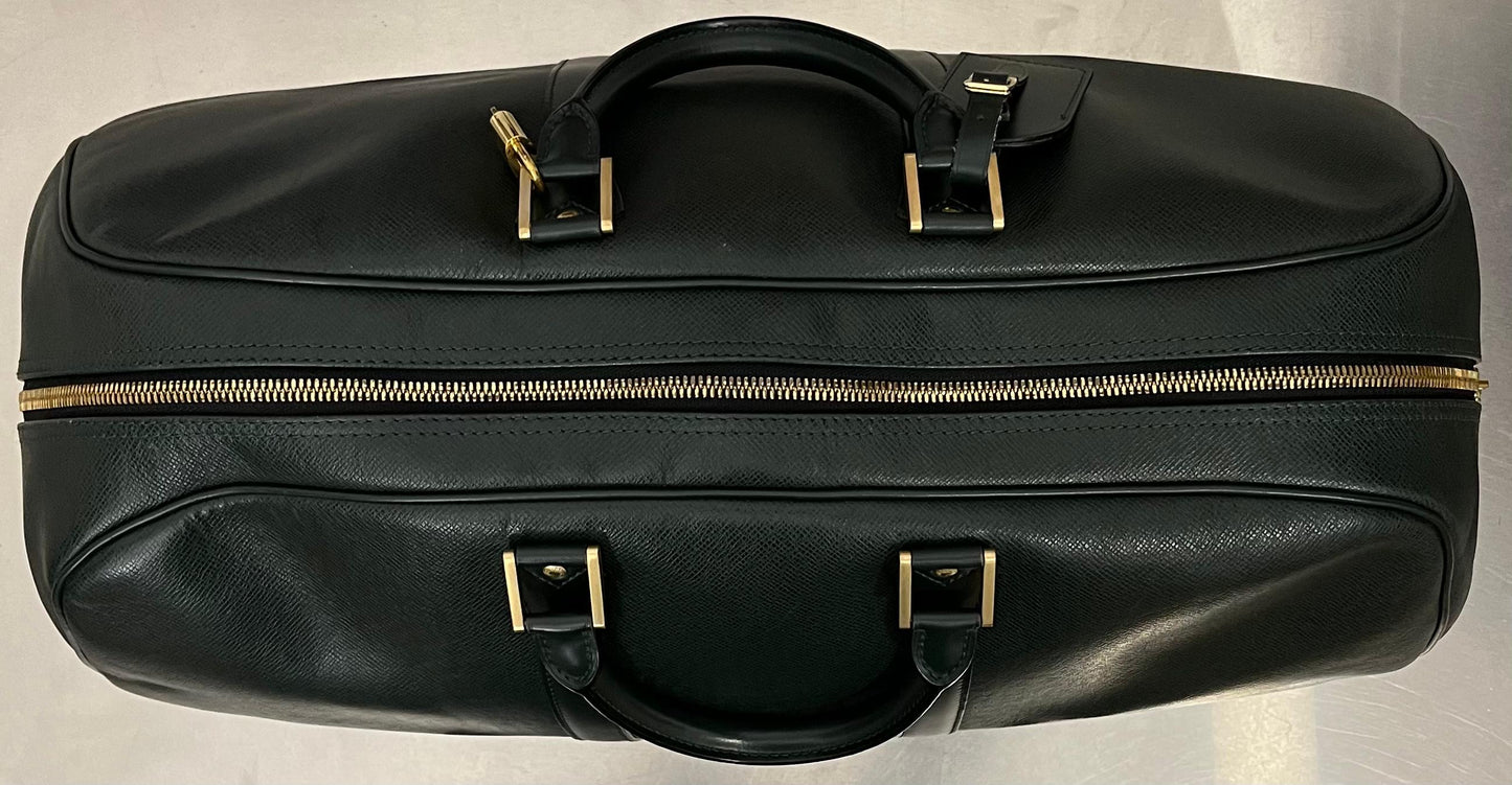 Louis Vuitton Kendall GM Taiga Leder