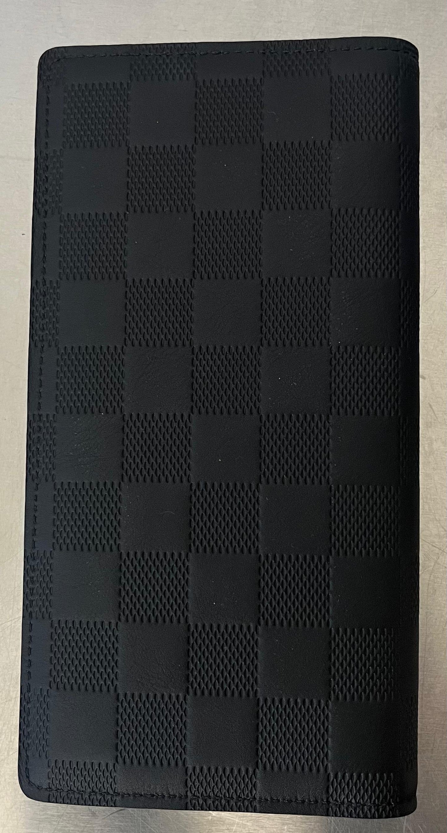 Louis Vuitton Brazza Infini Leder