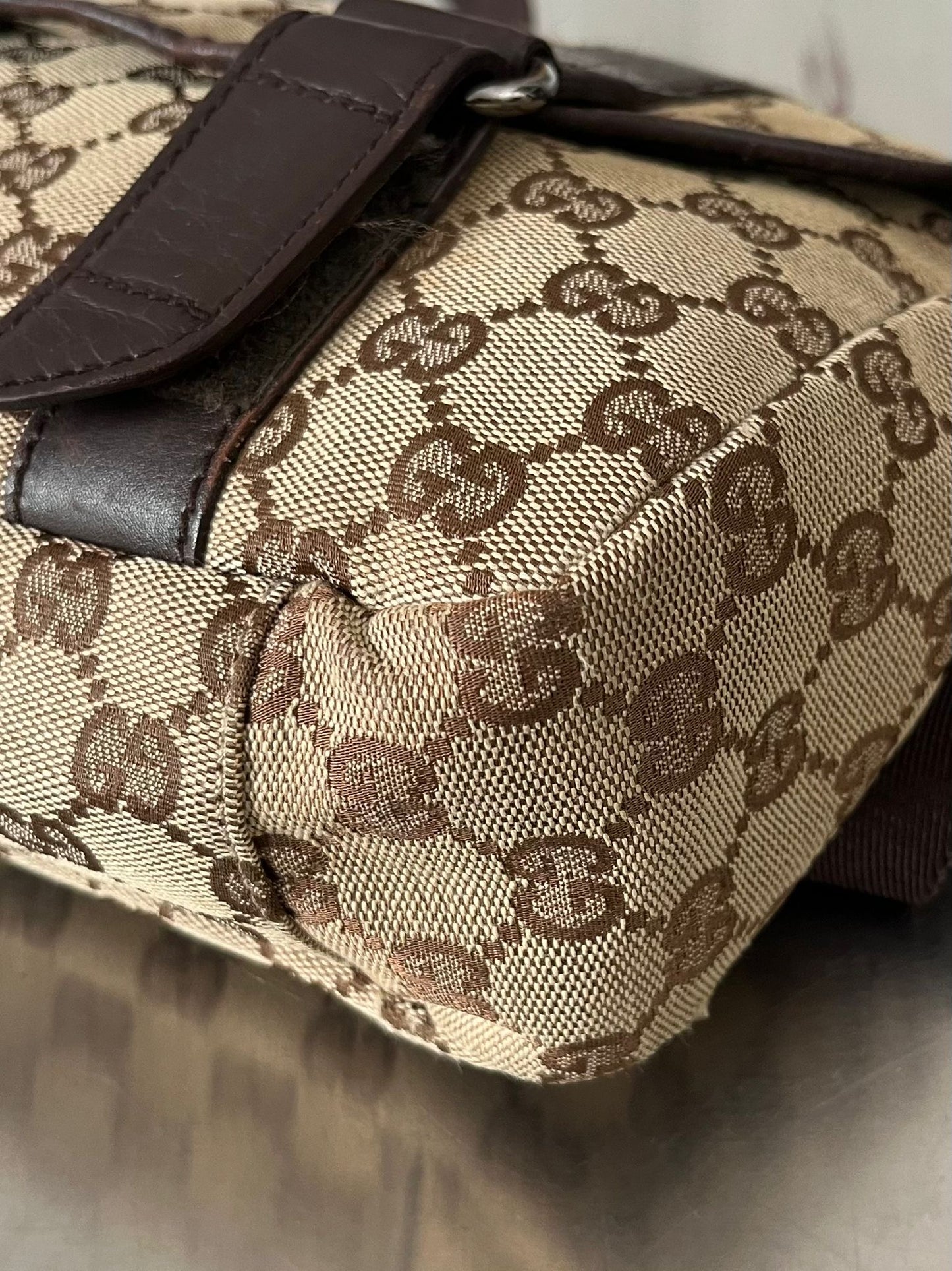 Gucci GG Canvas Umhängetasche