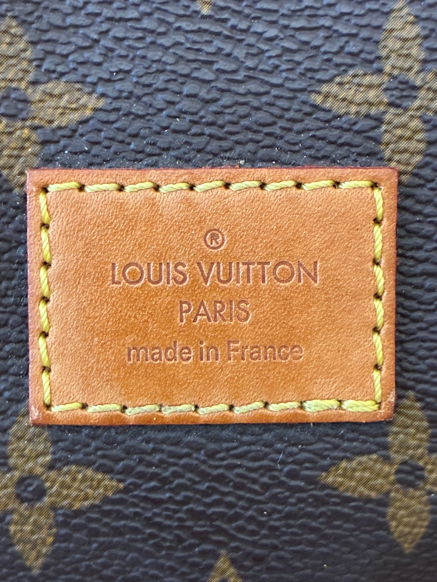 Louis Vuitton Saumur 30