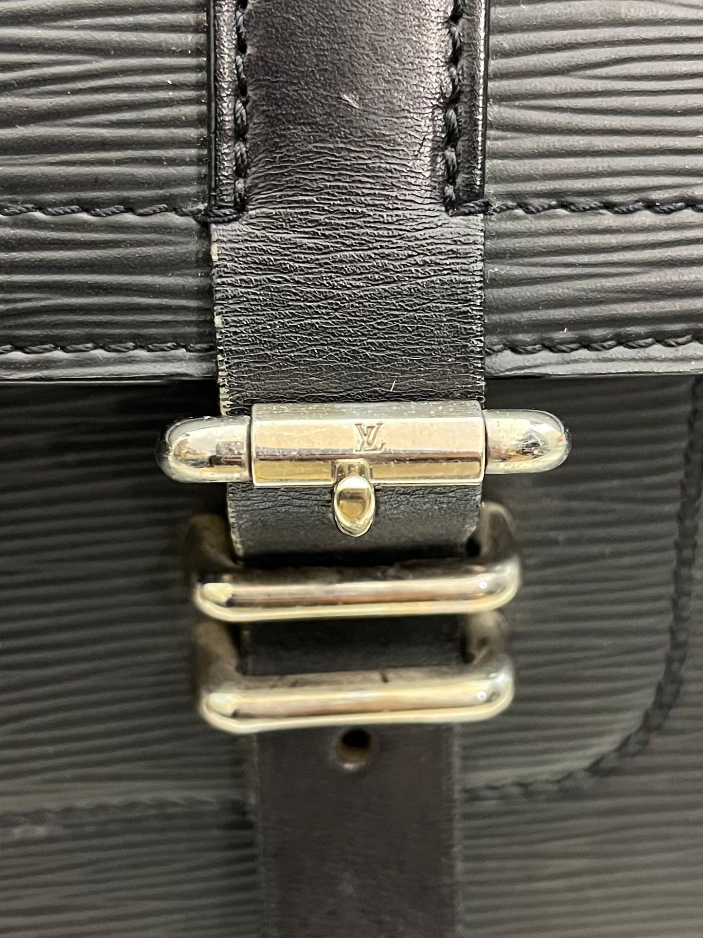 Louis Vuitton Larry Epi Leder