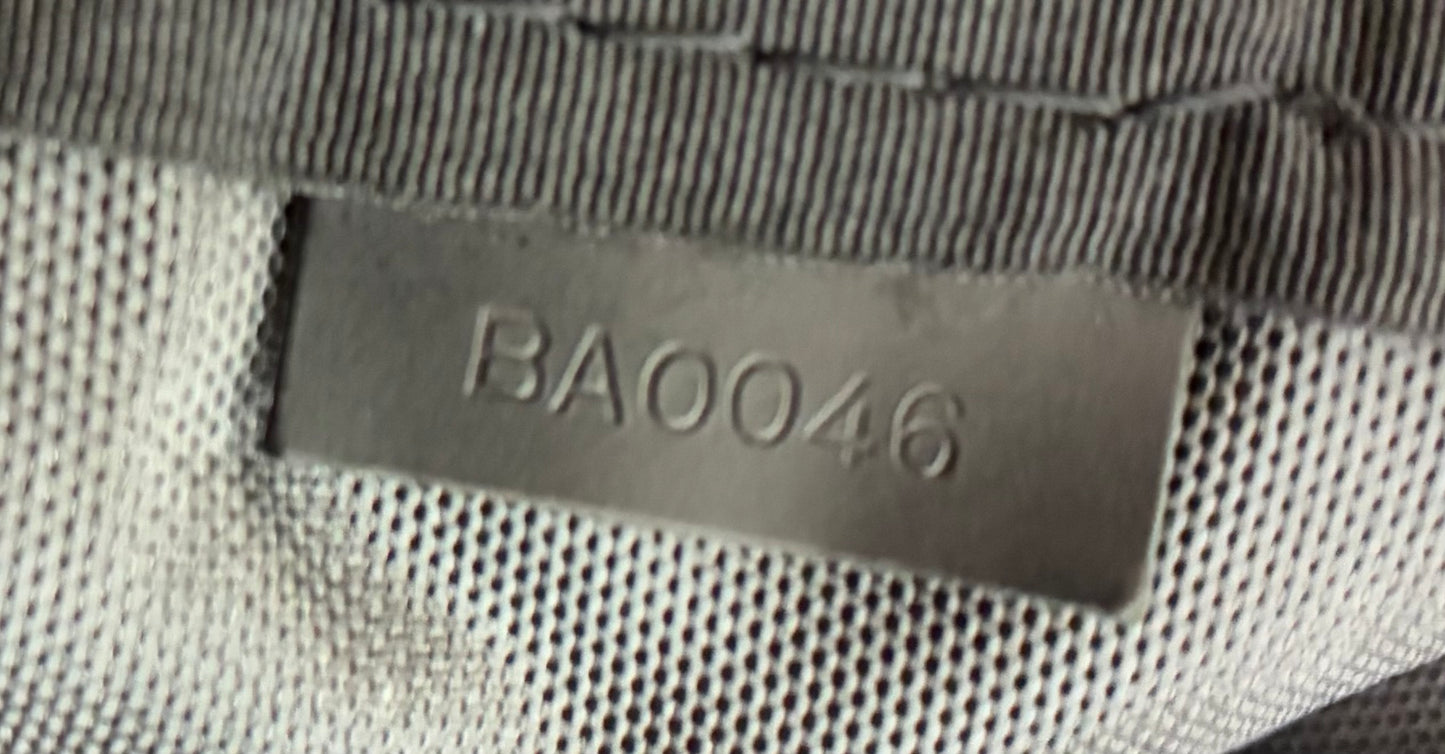 Louis Vuitton Cinq Cintre Kleidersack