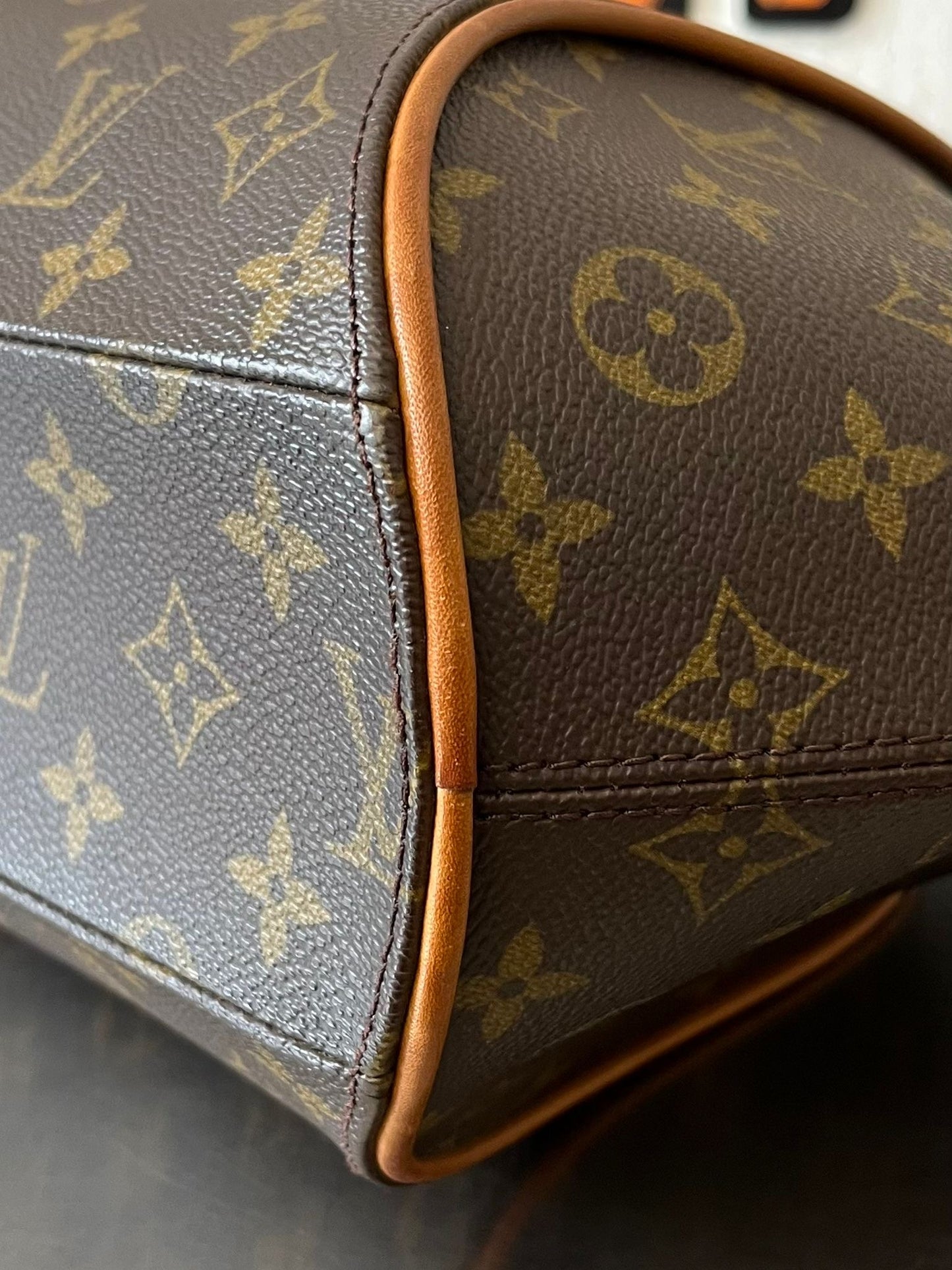 Louis Vuitton Ellipse MM