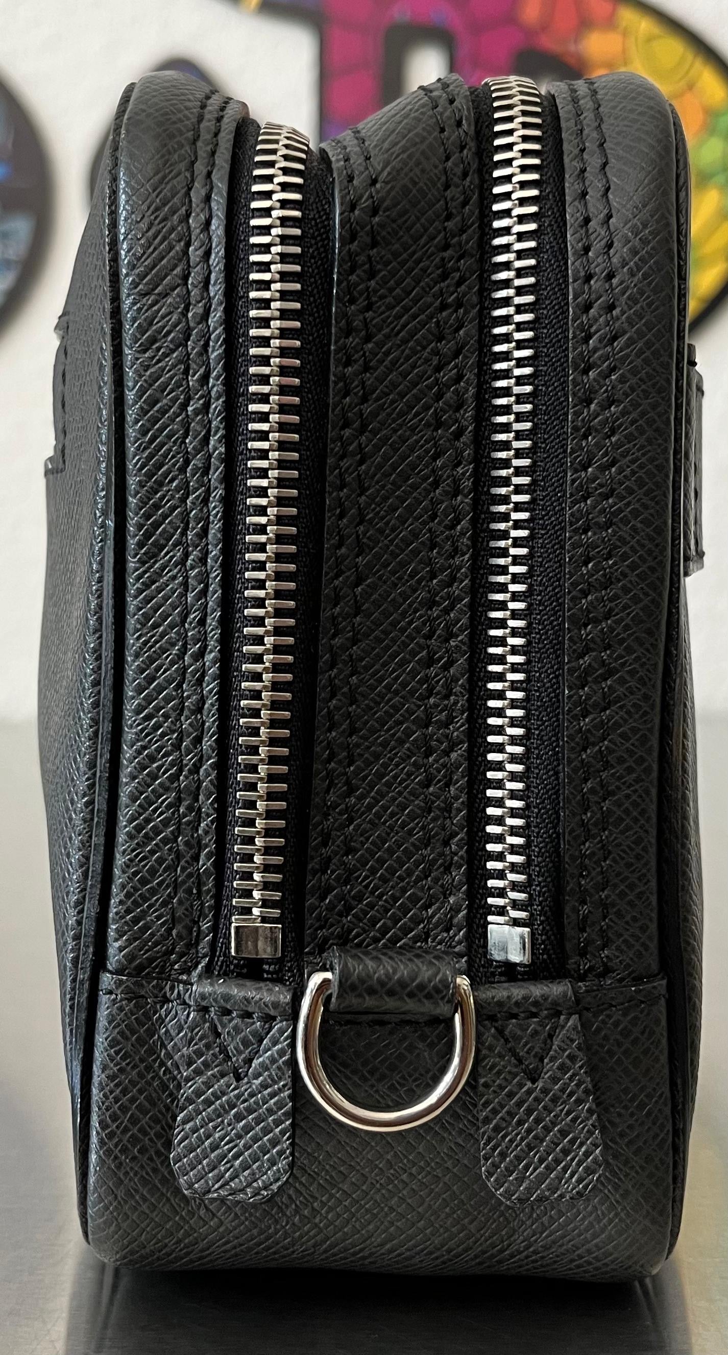 Louis Vuitton Neo Pavel Taiga