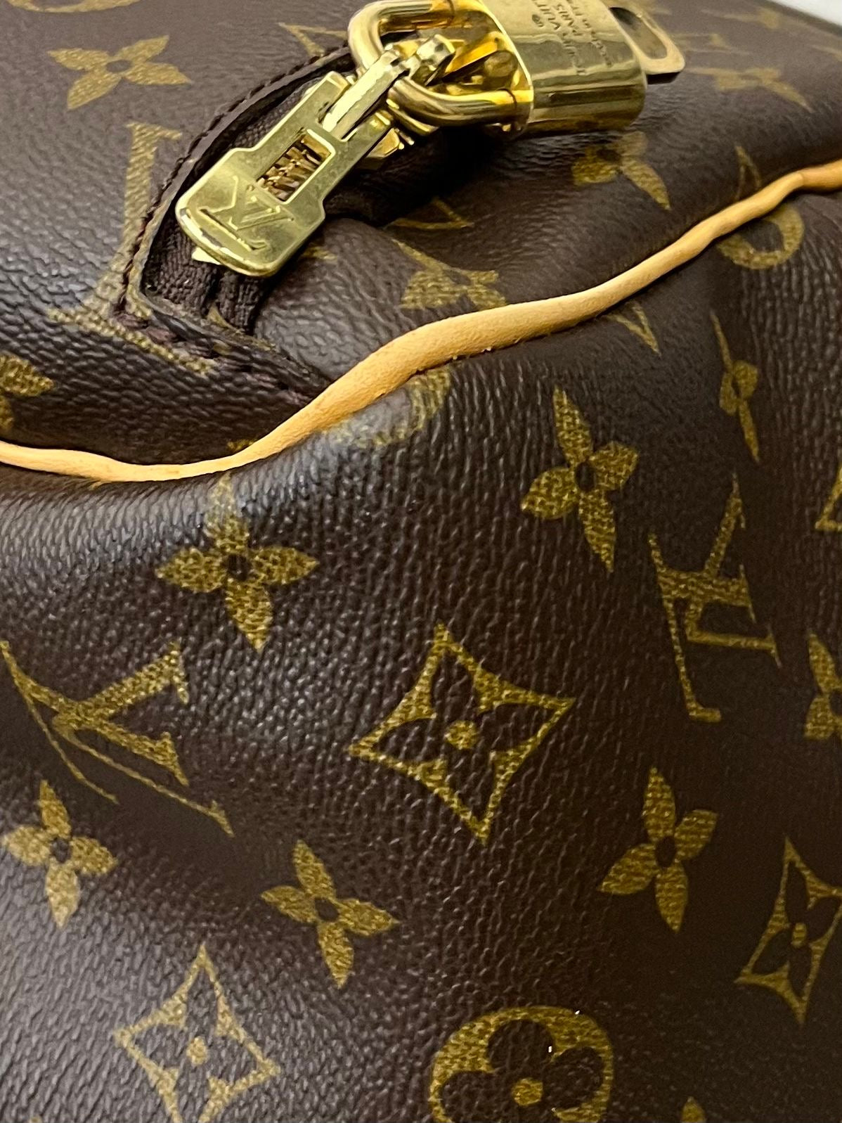 Louis Vuitton Evasion