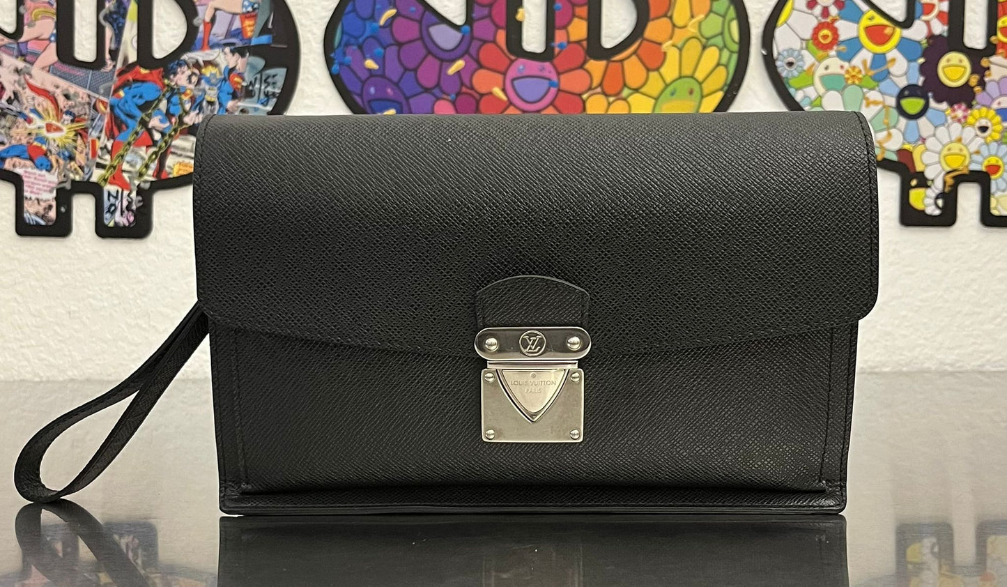 Louis Vuitton Belaia Taiga