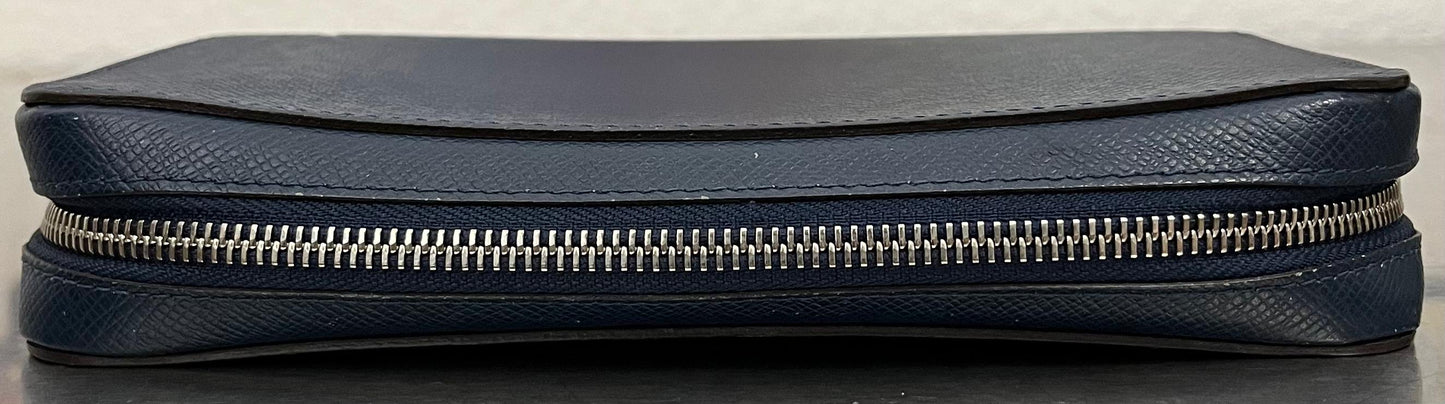 Louis Vuitton Zippy XL Taiga