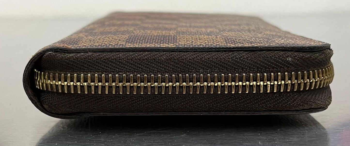 Louis Vuitton Zippy Damier