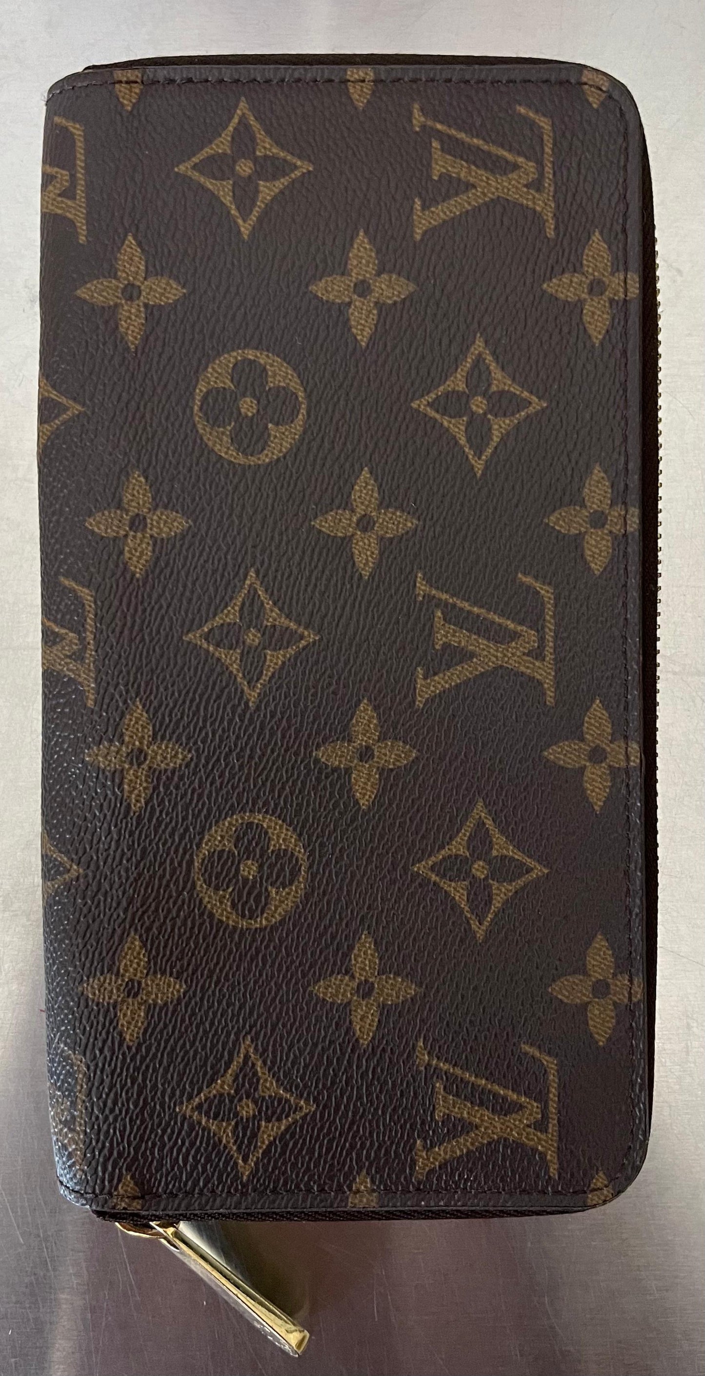 Louis Vuitton Zippy Monogram