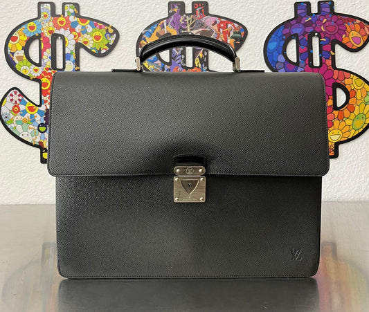 Louis Vuitton Robusto 2 Taiga