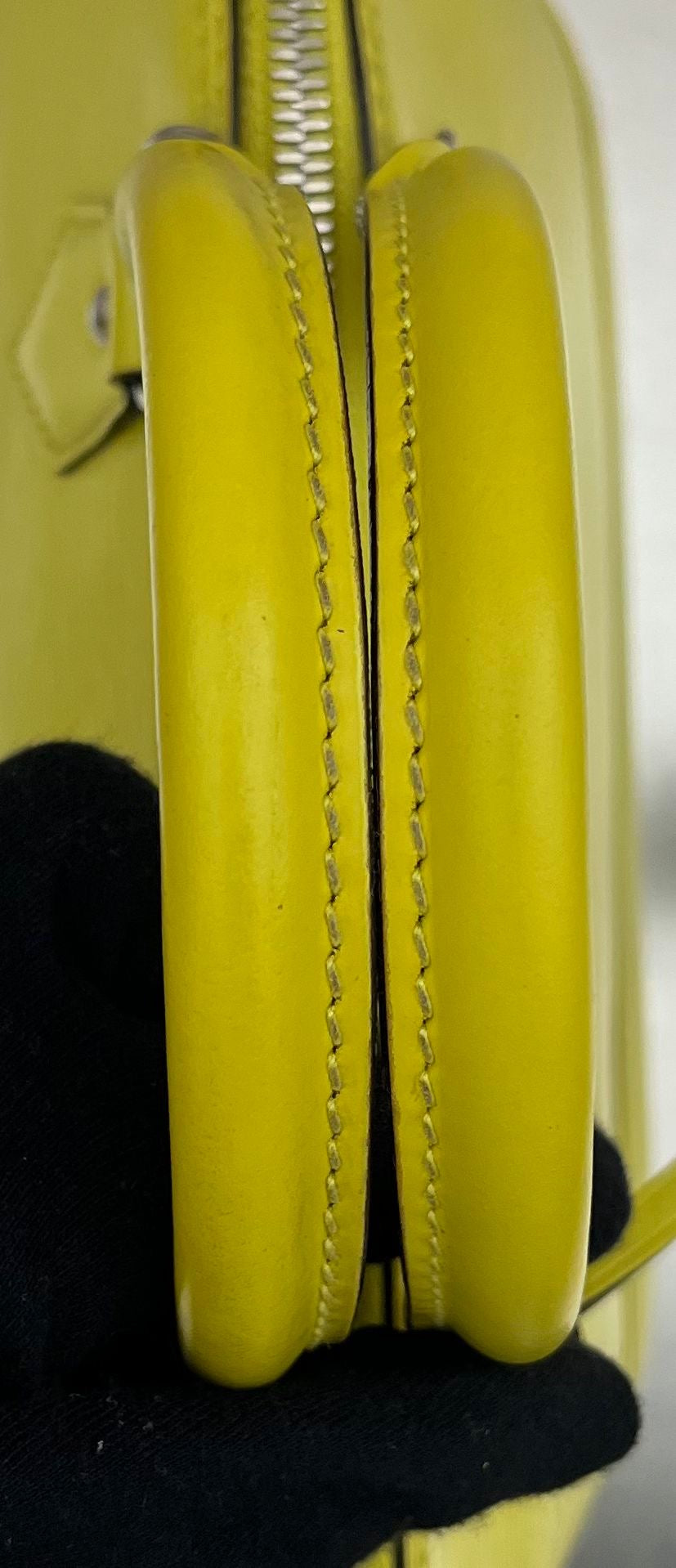 Louis Vuitton Alma PM Epi