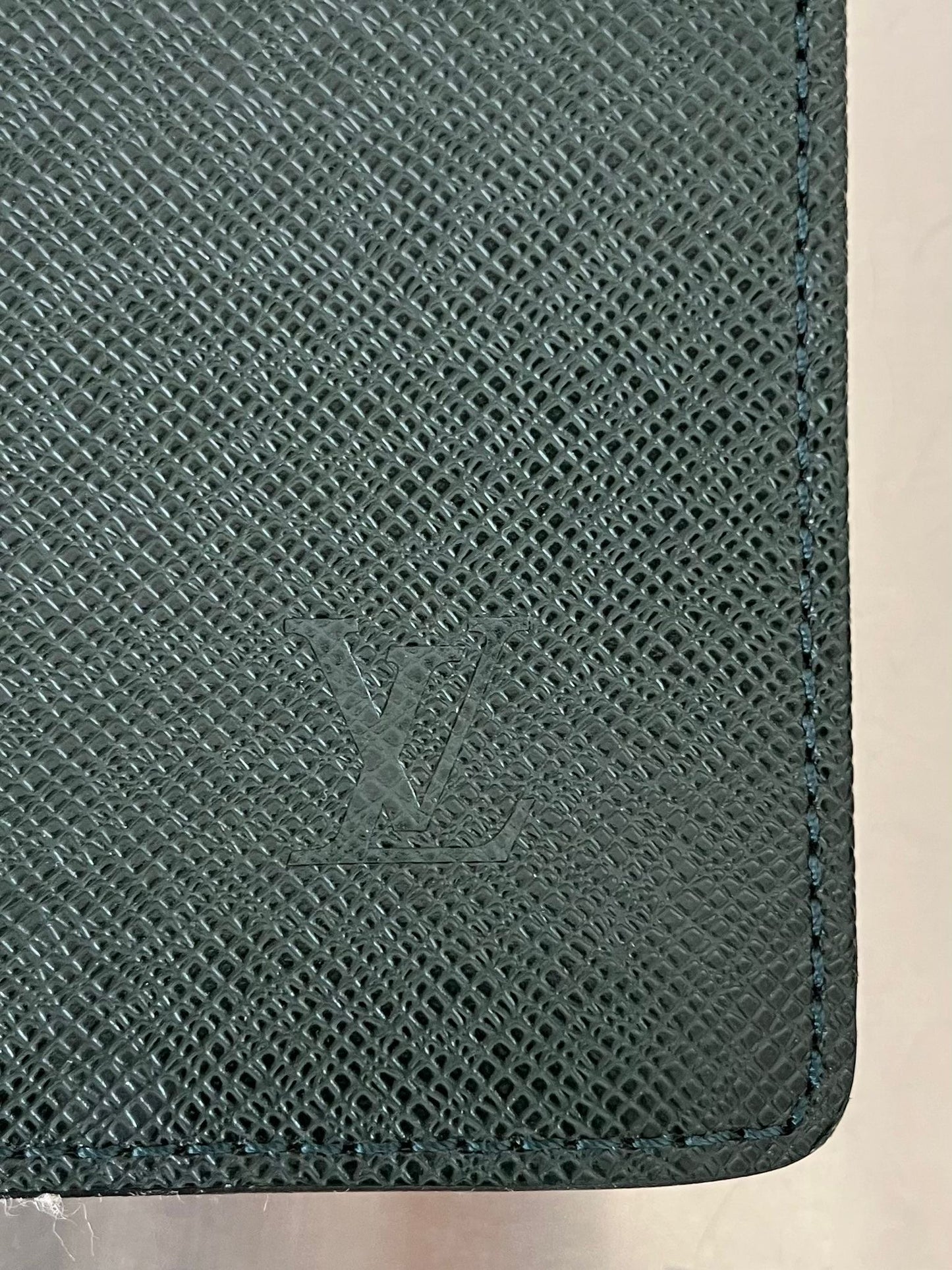Louis Vuitton Serviette Kourad (Dunkelgrün)