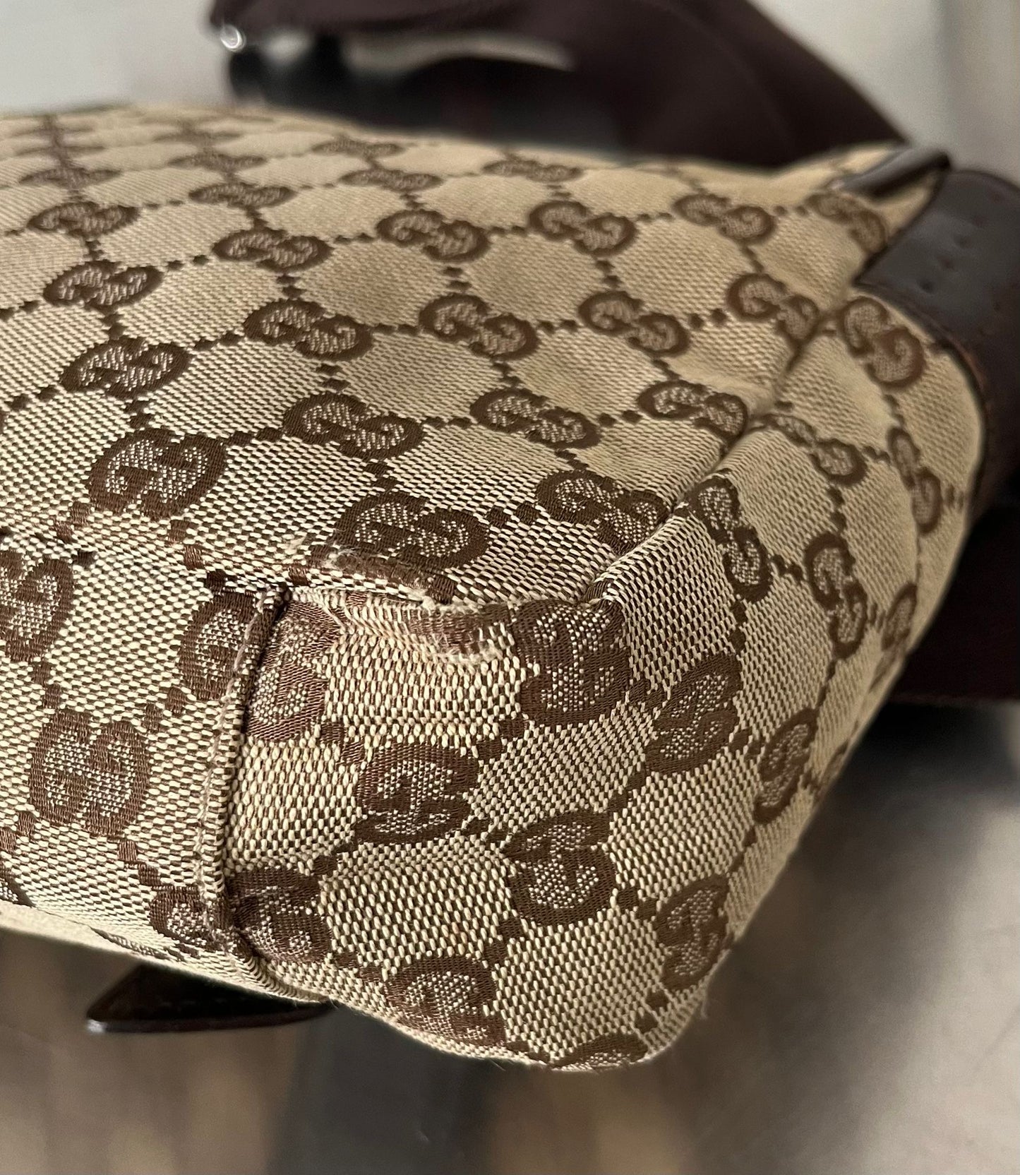 Gucci GG Canvas Umhängetasche