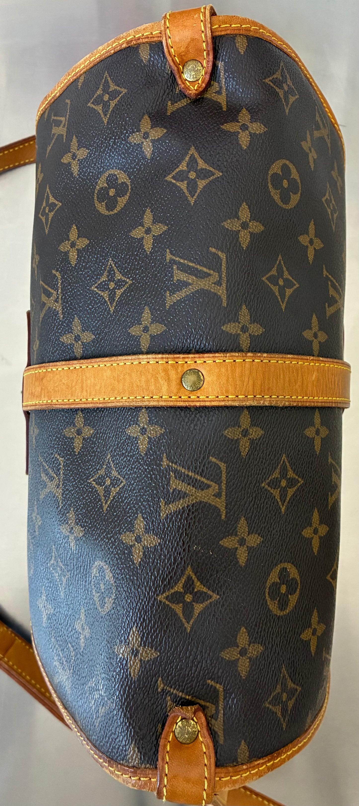 Louis Vuitton Saumur 30