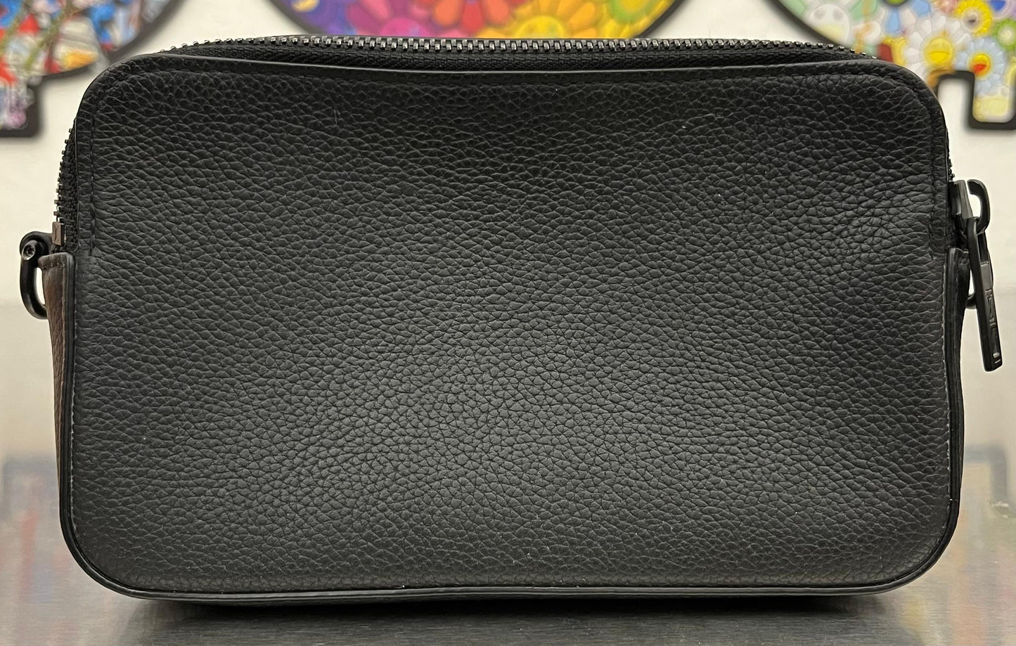 Louis Vuitton Alpha Wearable Geldbörse