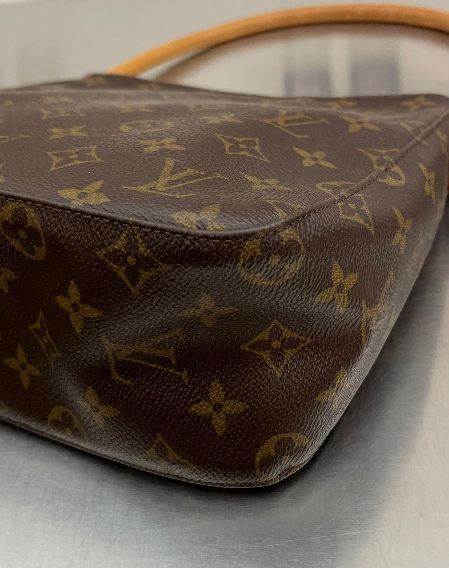 Louis Vuitton Looping MM