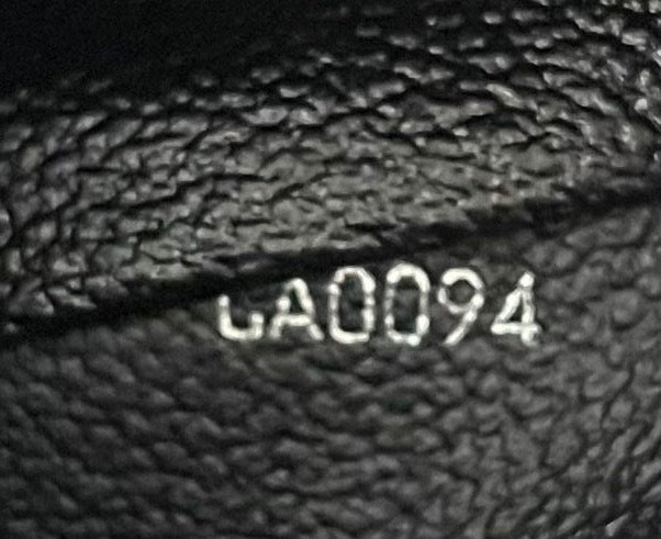 Louis Vuitton Trousse Toilette Taiga