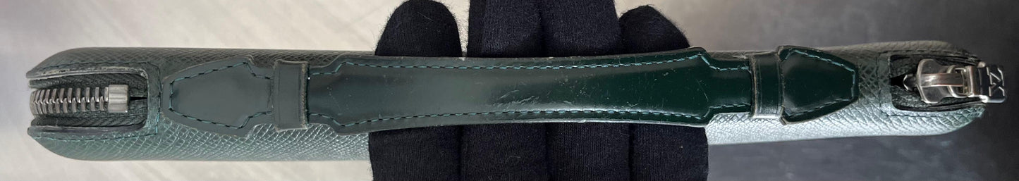 Louis Vuitton Atoll Organizer Taiga (Dunkelgrün)
