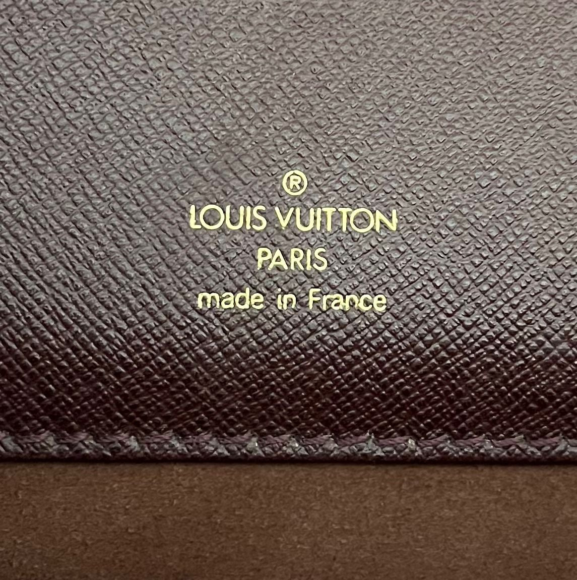 Louis Vuitton Serviette Kourad