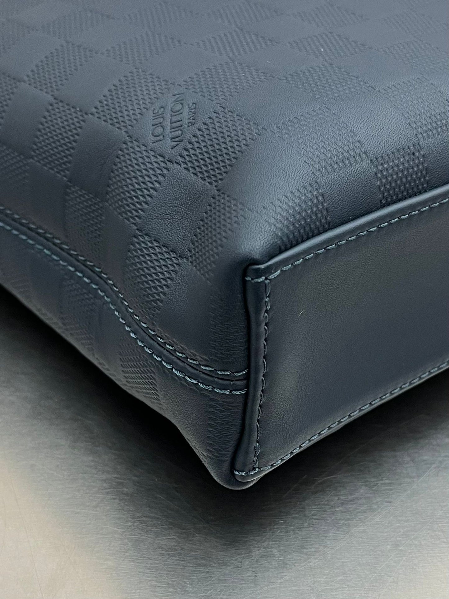 Louis Vuitton Porte Documents Jour Damier Infini Cosmos