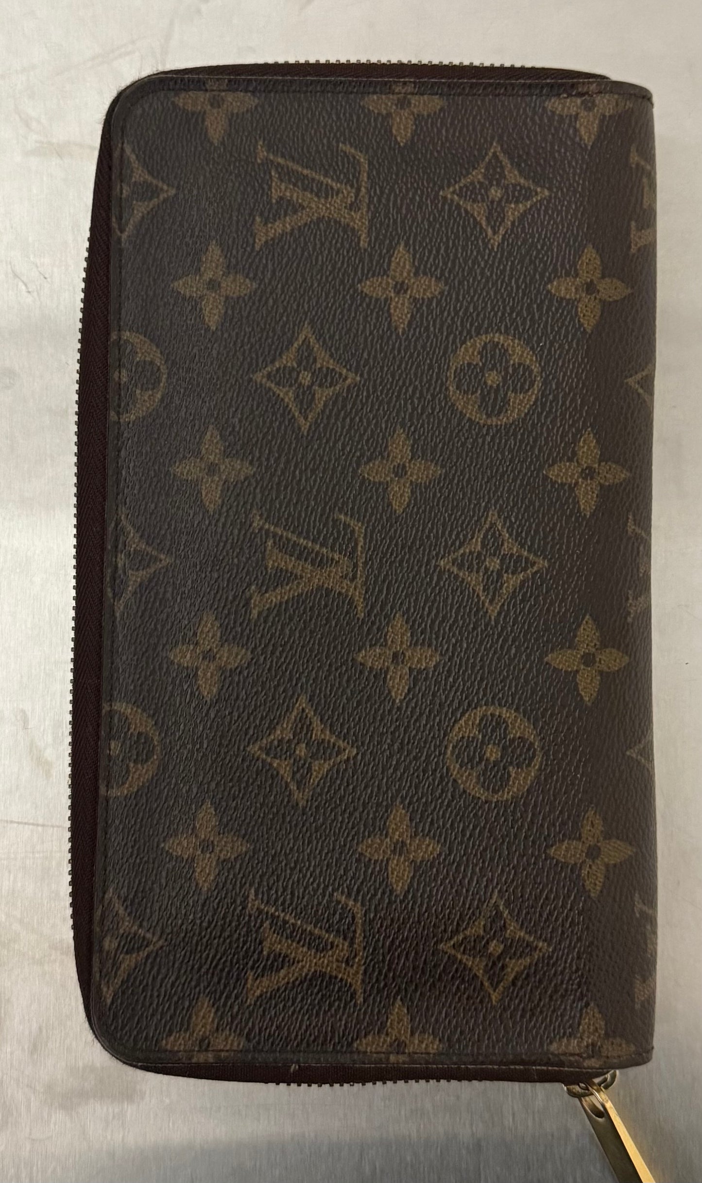 Louis Vuitton Zippy Organizer