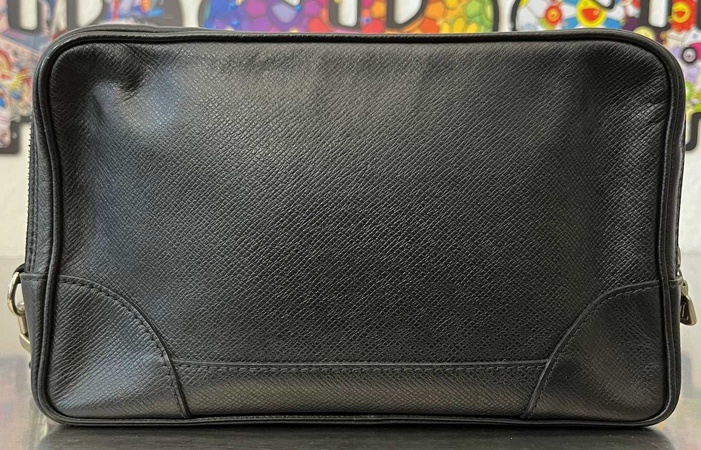 Louis Vuitton Pavel Taiga Leder