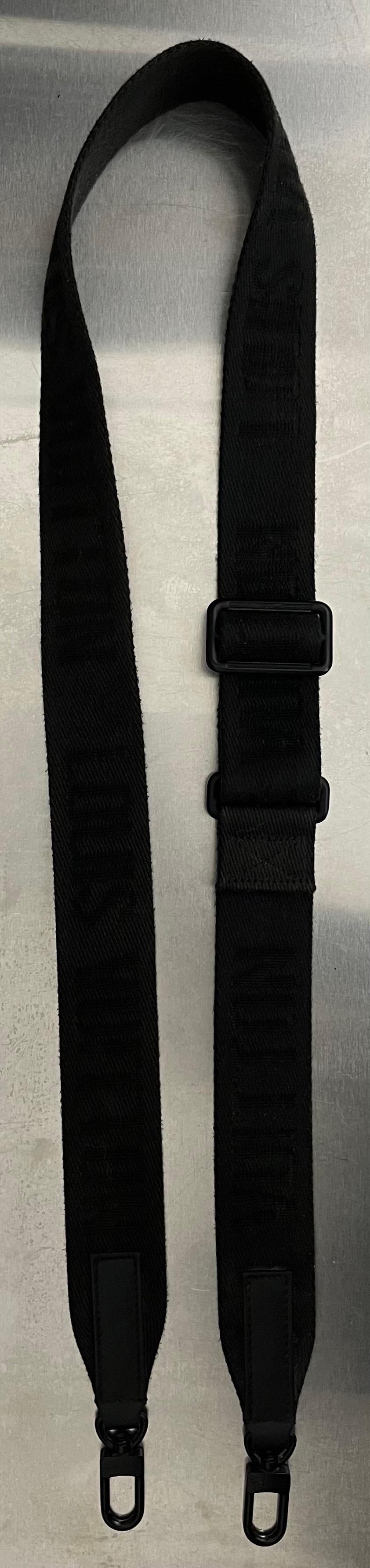 Louis Vuitton Alpha Wearable Geldbörse