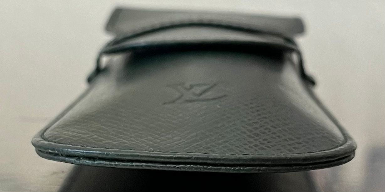 Louis Vuitton Stift-Etui Taiga
