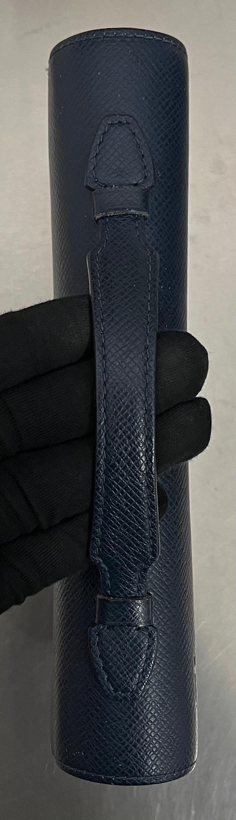 Louis Vuitton Zippy XL Taiga