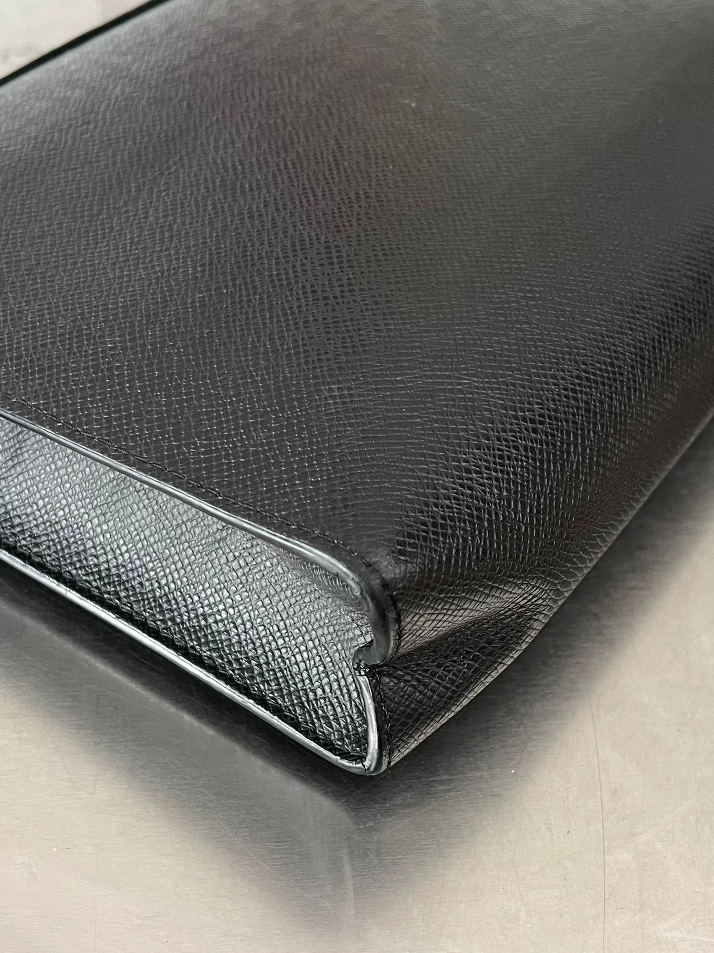 Louis Vuitton Pochette Voyage MM Taiga