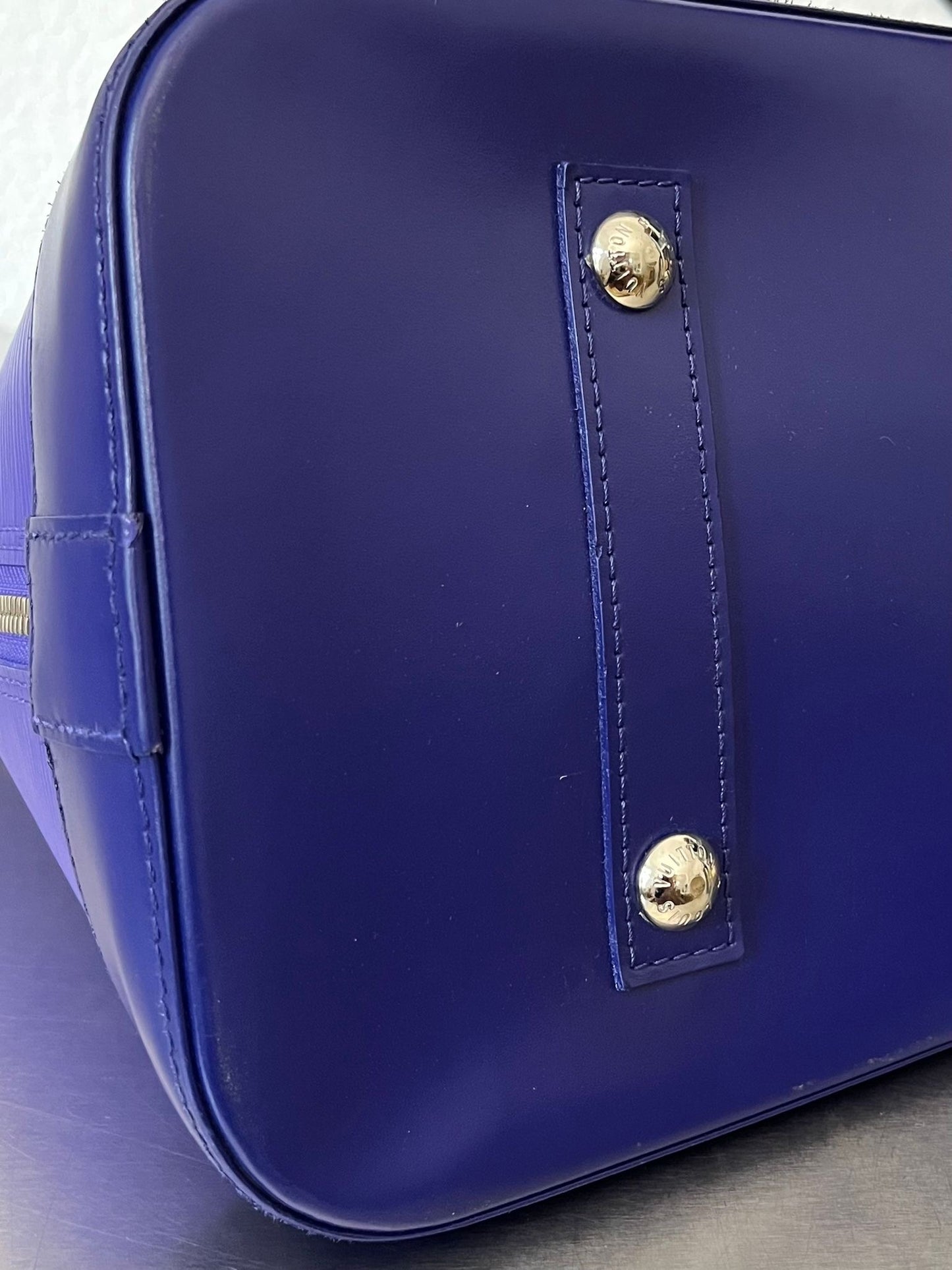 Louis Vuitton Alma GM Epi