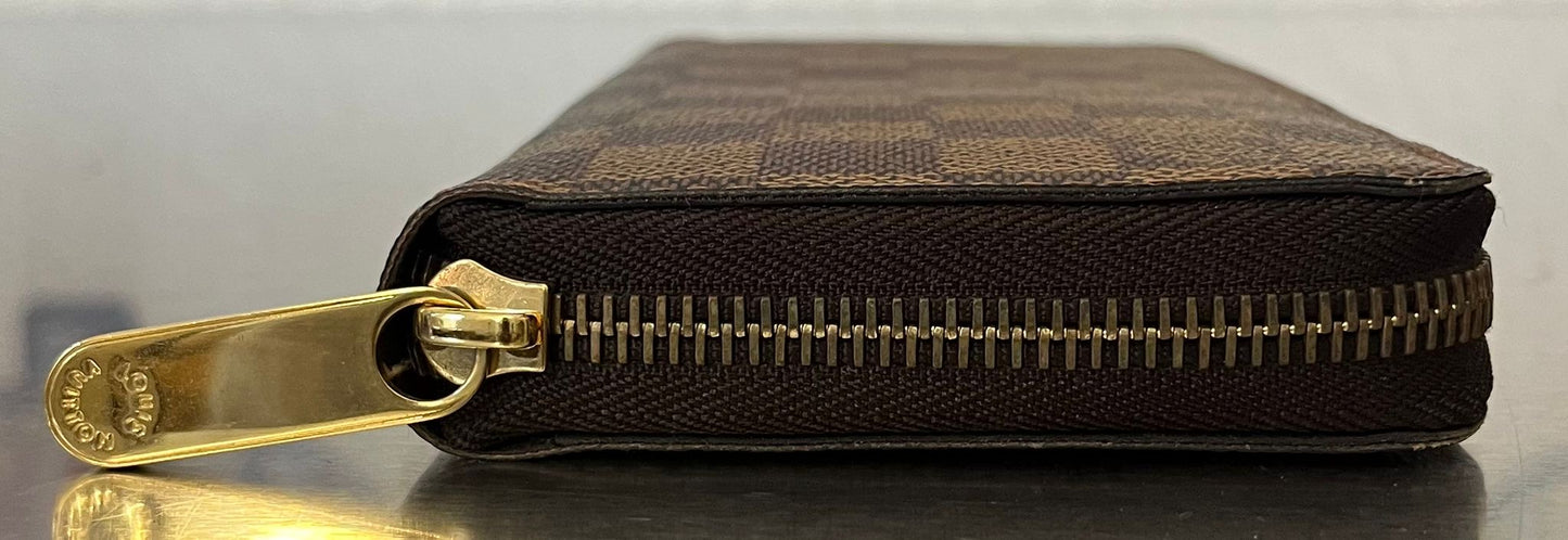 Louis Vuitton Zippy Damier