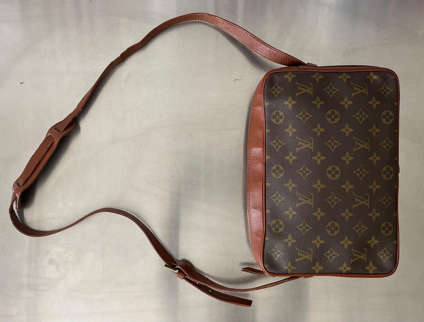 Louis Vuitton Sac Bandouliere Monogram