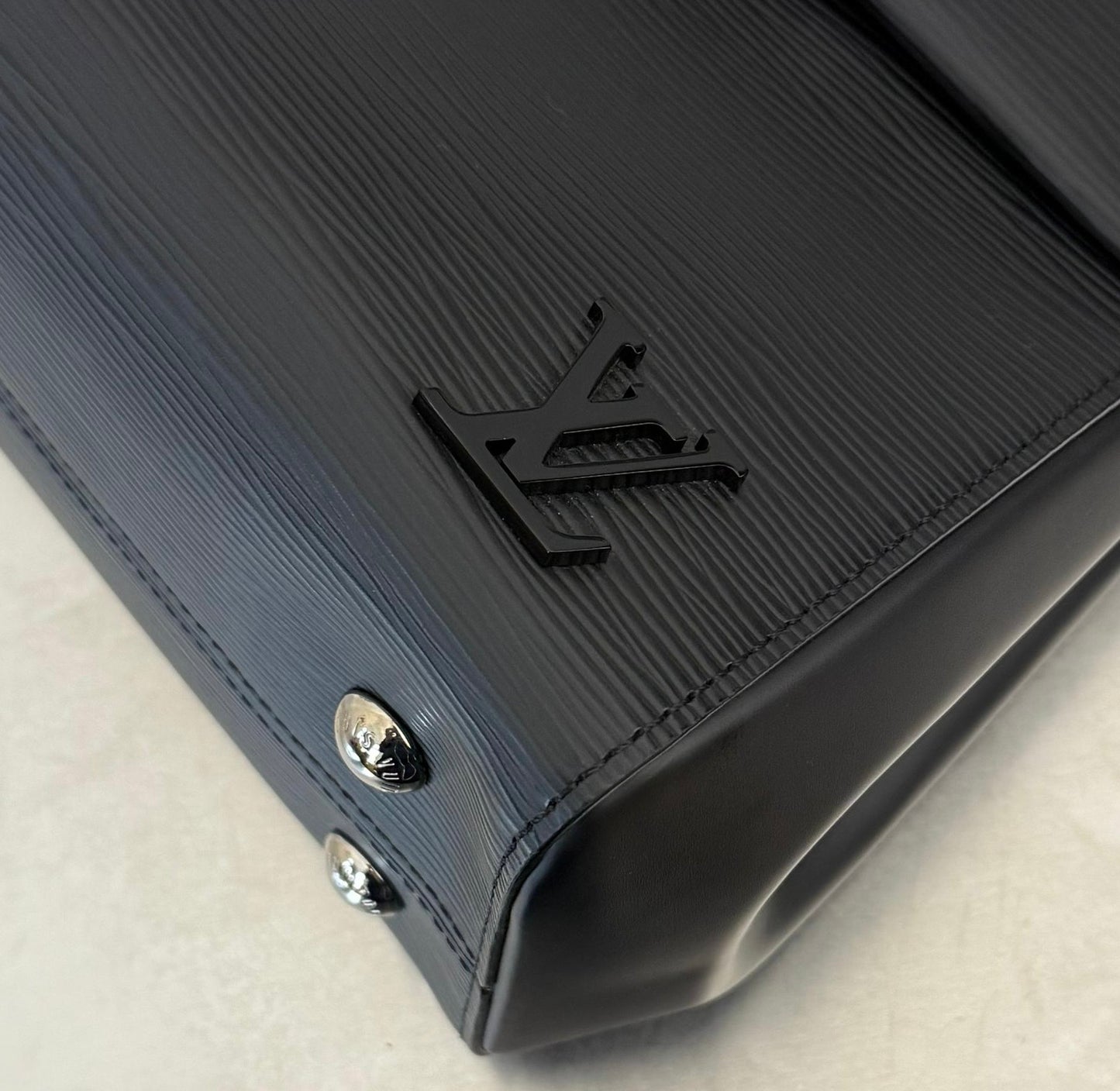 Louis Vuitton Cluny MM Epi
