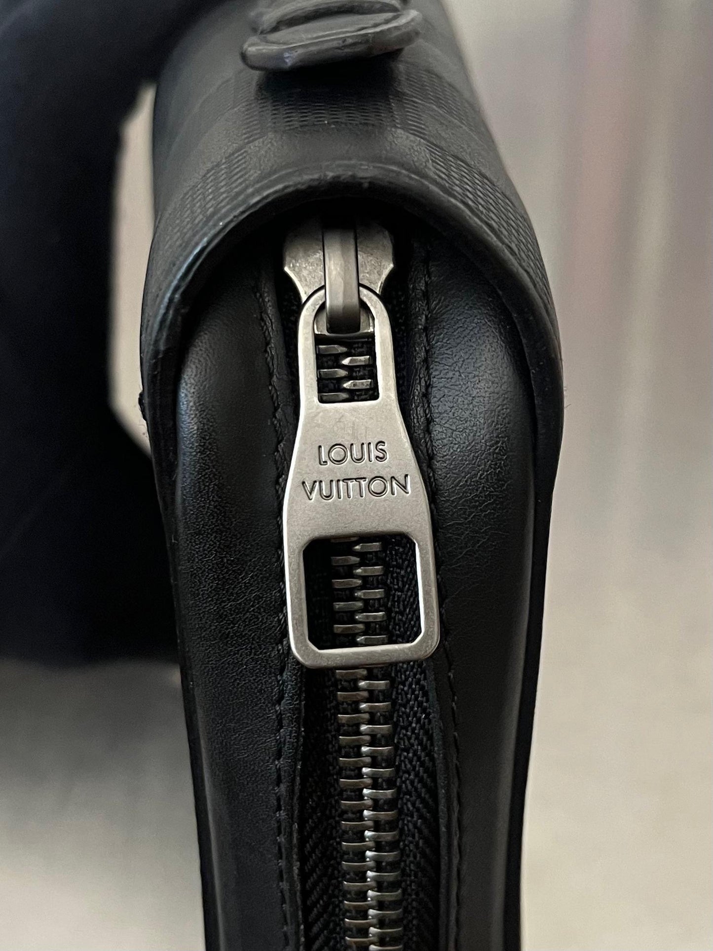 Louis Vuitton Zippy XL Infini Leder
