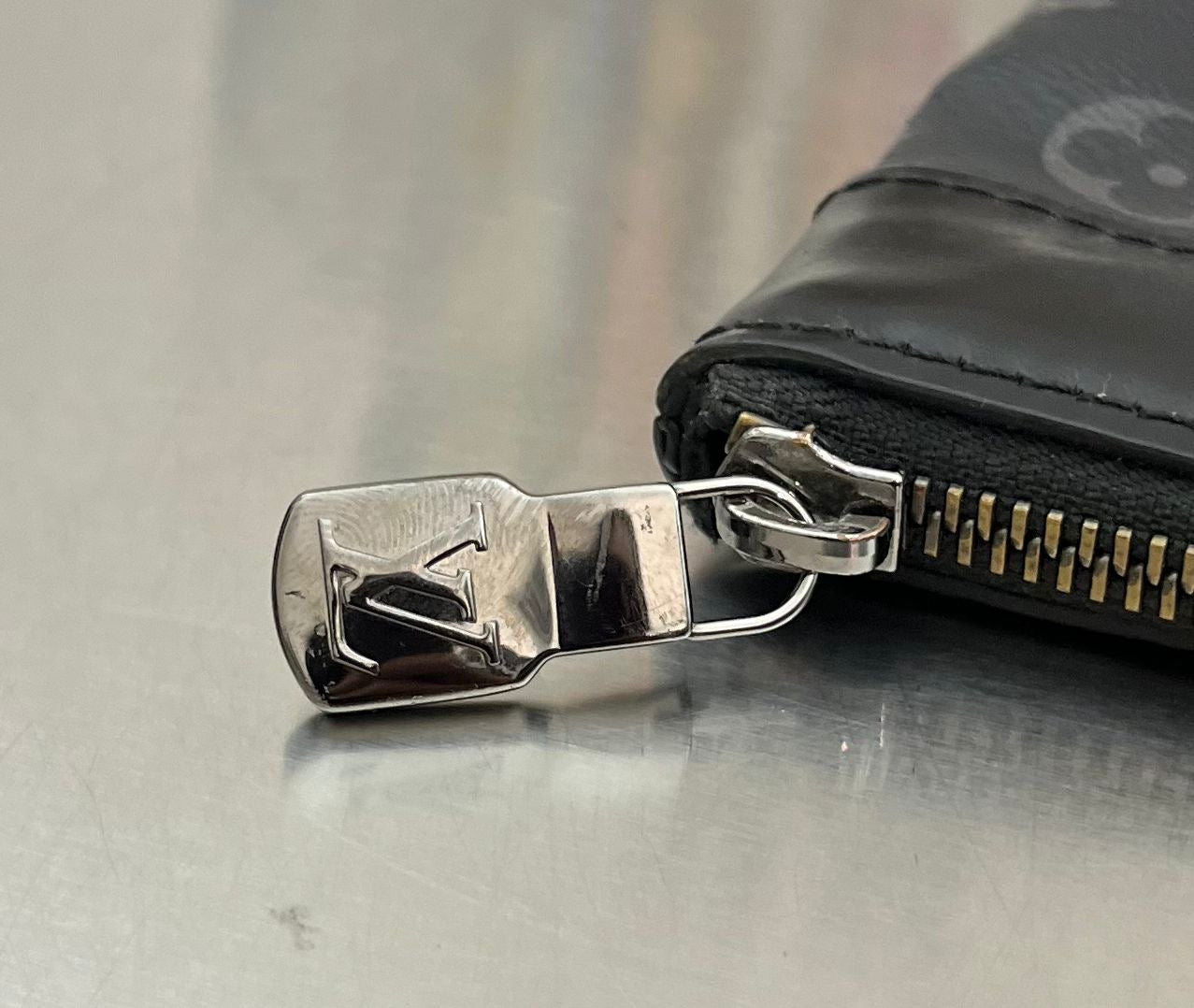 Louis Vuitton Pochette Discovery GM