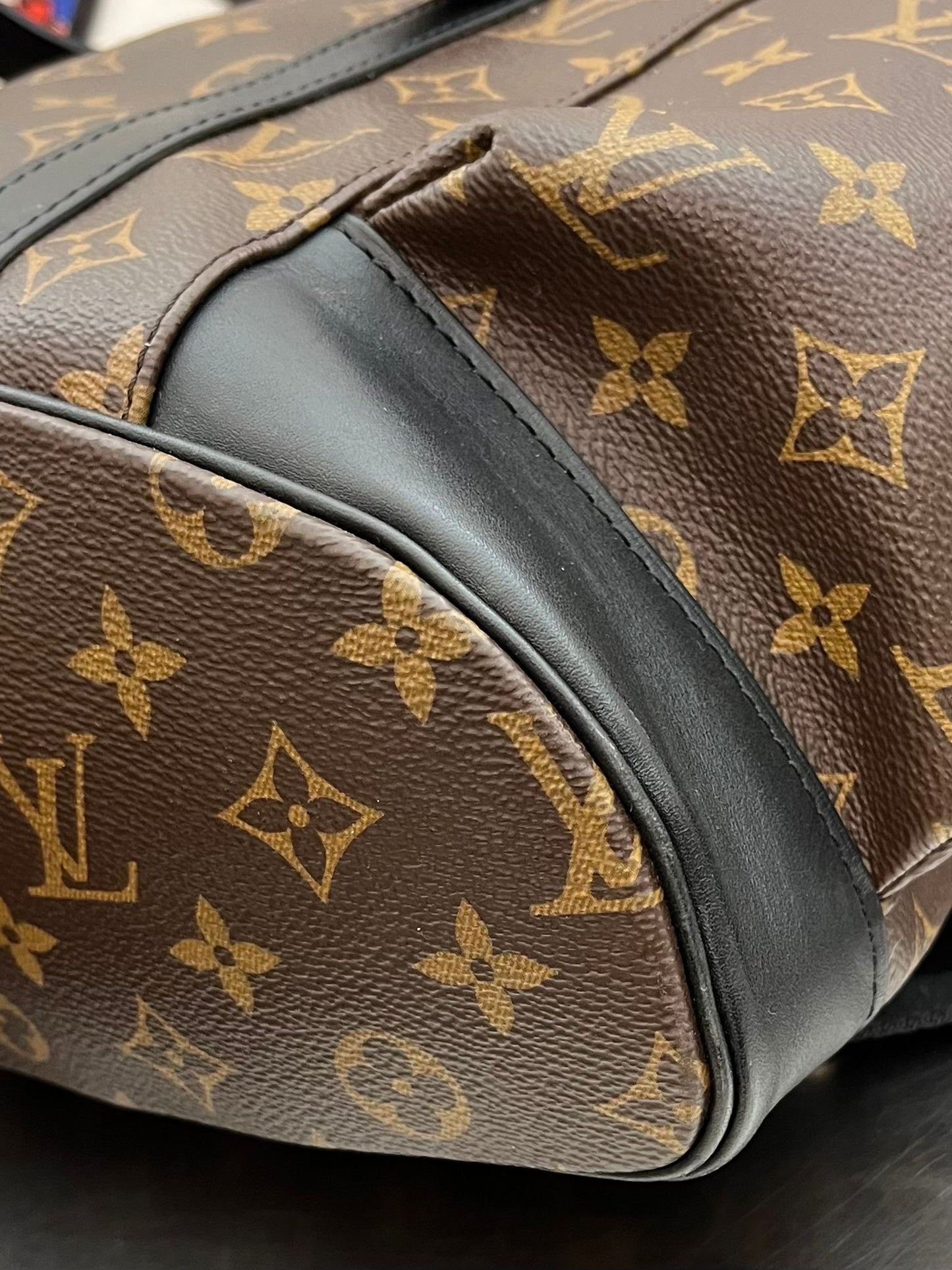 Louis Vuitton Christopher MM