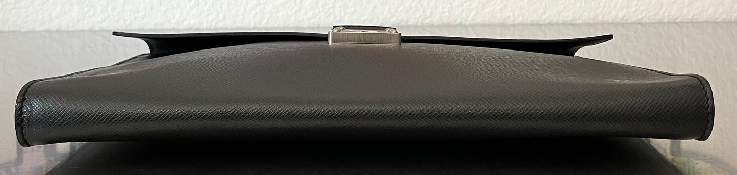 Louis Vuitton Porte Documents Minuto Taiga