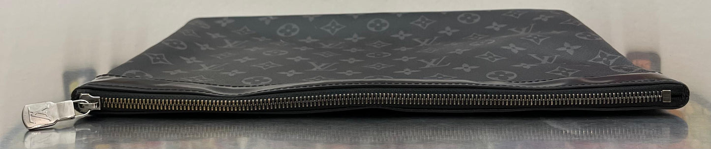 Louis Vuitton Pochette Discovery GM