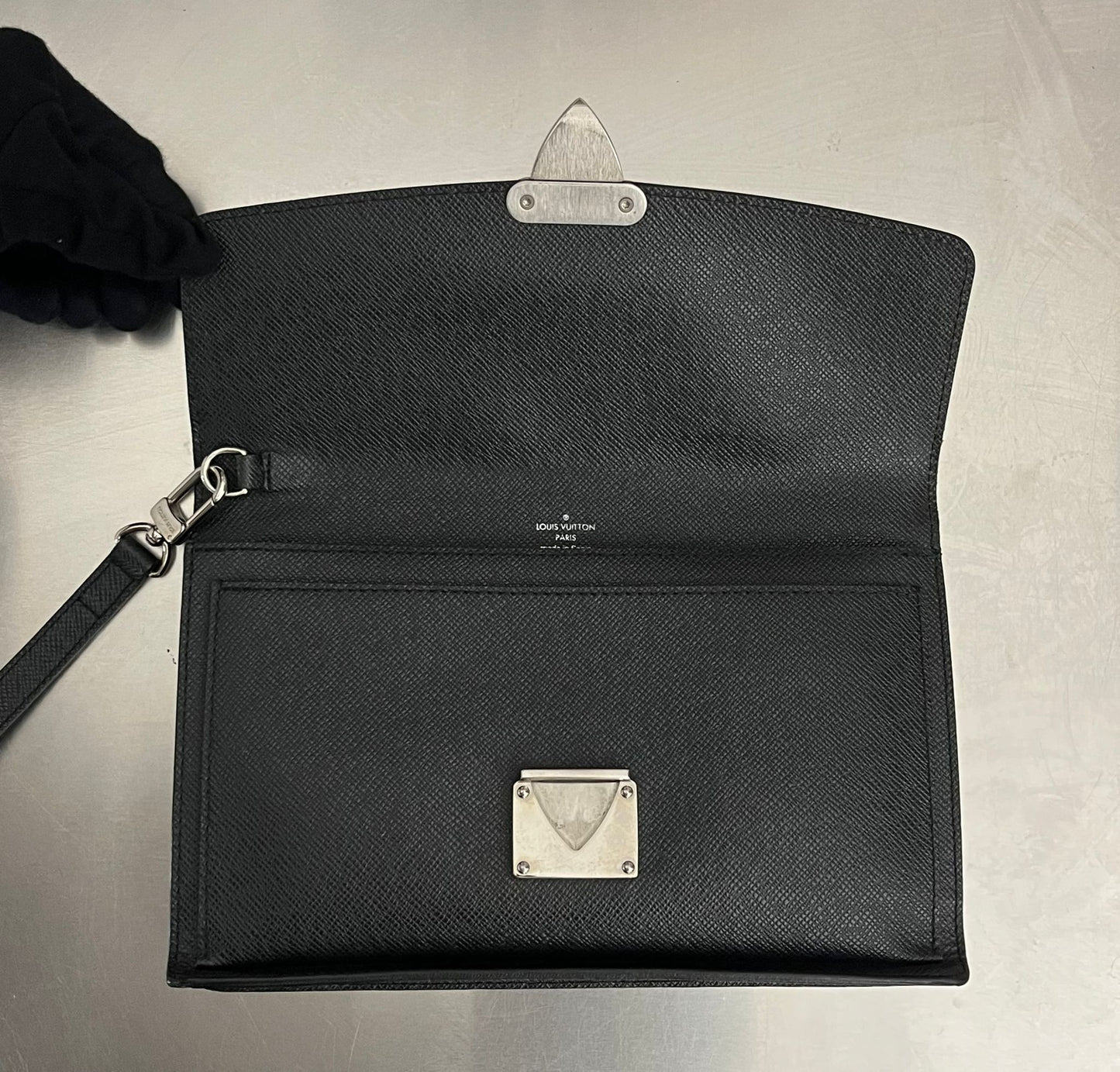 Louis Vuitton Belaia Taiga