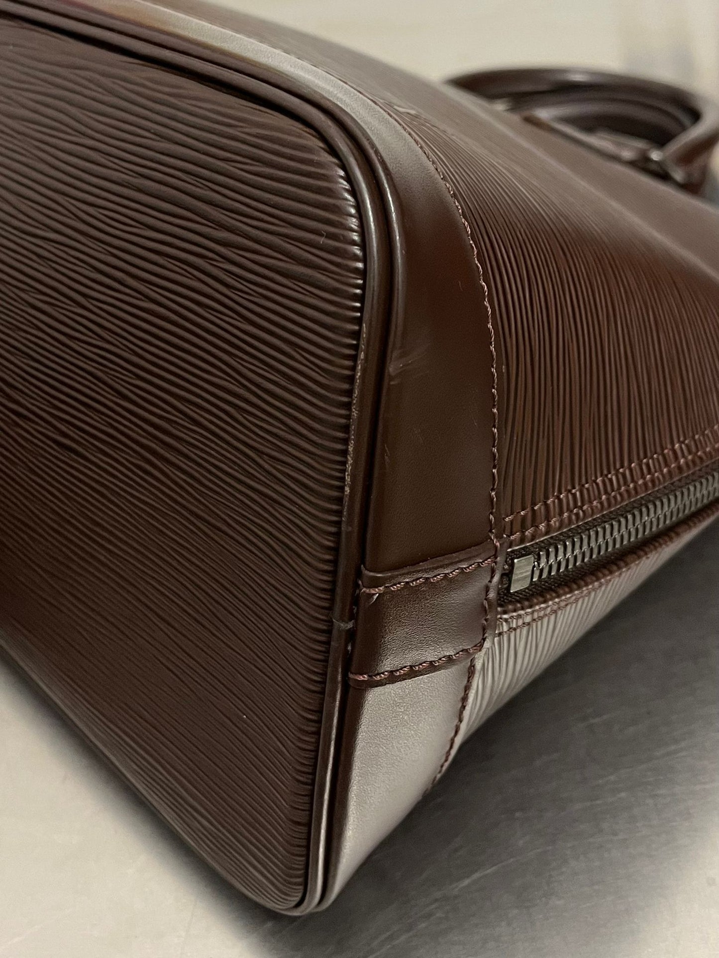 Louis Vuitton Alma PM Epi