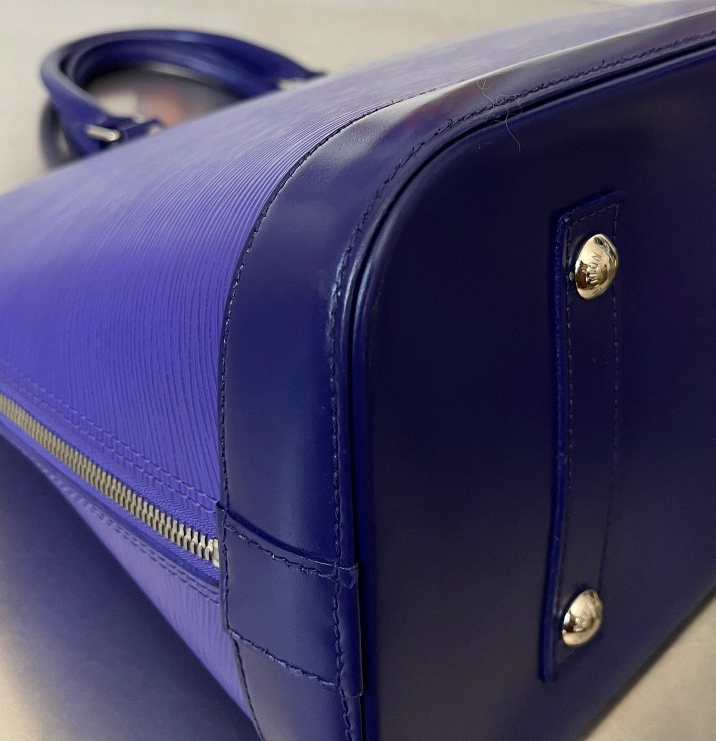 Louis Vuitton Alma GM Epi