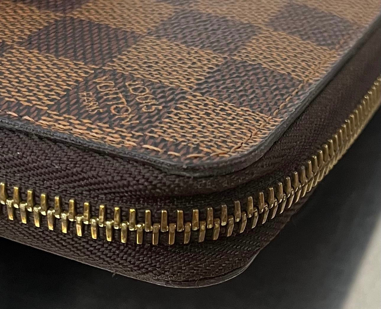 Louis Vuitton Zippy Damier