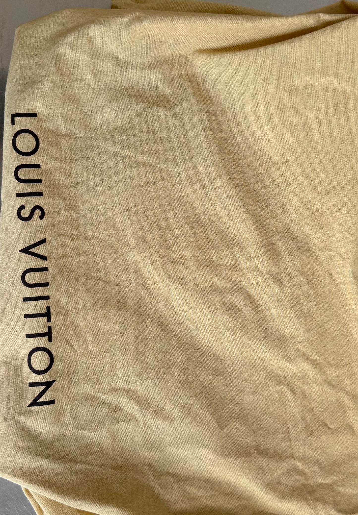 Louis Vuitton Kleiderschutzhülle Monogram Eclipse